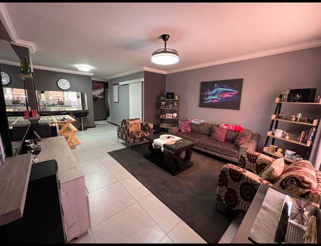 2 BEDROOM APARTMENT FOR SALE IN NEW REDRUTH